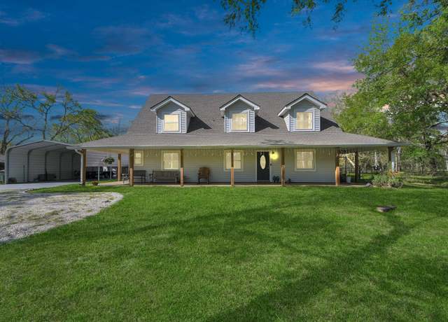 Property at 20202 Deer Run Rd, Damon, TX 77430, 3 beds, 2.5 baths