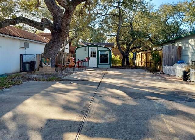 Property at 15 Saint Charles Bay Dr, Rockport, TX 78382, 1 bed, 1 bath