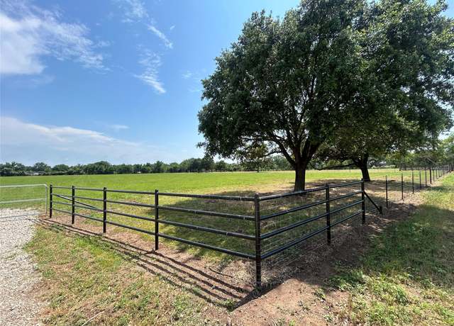 Property at 38785 Wiggins Rd, Hempstead, TX 77445