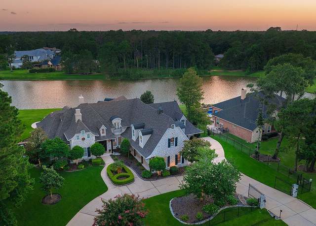 Property at 28207 E Benders Landing Blvd, Spring, TX 77386, 7 beds, 7.5 baths