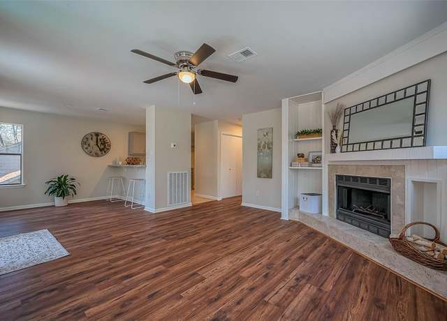 Property at 32 Sawmill Grove Ln, The Woodlands, TX 77380, 2 beds, 2 baths