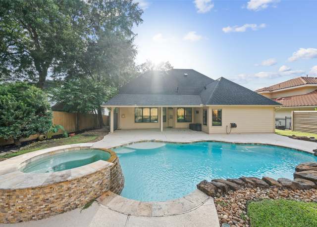 Property at 214 Lake View Cir, Montgomery, TX 77356, 4 beds, 2.5 baths