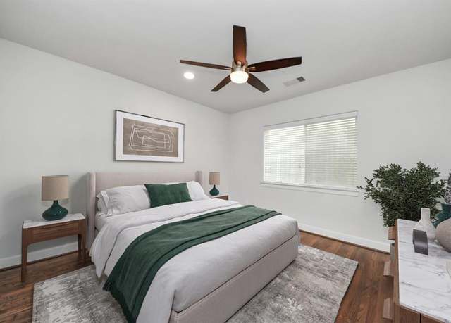 Property at 310 Eado Park Cir, Houston, TX 77020, 3 beds, 3.5 baths