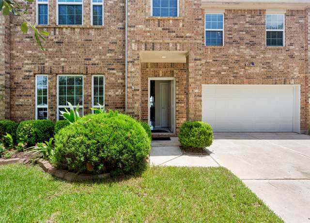 Property at 6605 Fallen Breeze Ln, Dickinson, TX 77539, 4 beds, 2.5 baths
