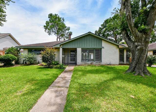 Property at 5651 Wigton Dr, Houston, TX 77096, 4 beds, 2.5 baths