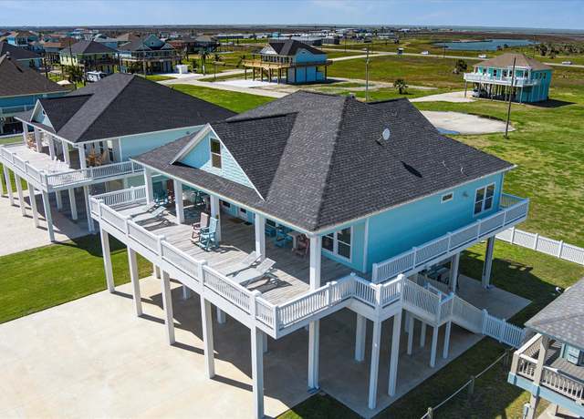 Property at 3025 Carioca Ct, Crystal Beach, TX 77650, 4 beds, 3.5 baths