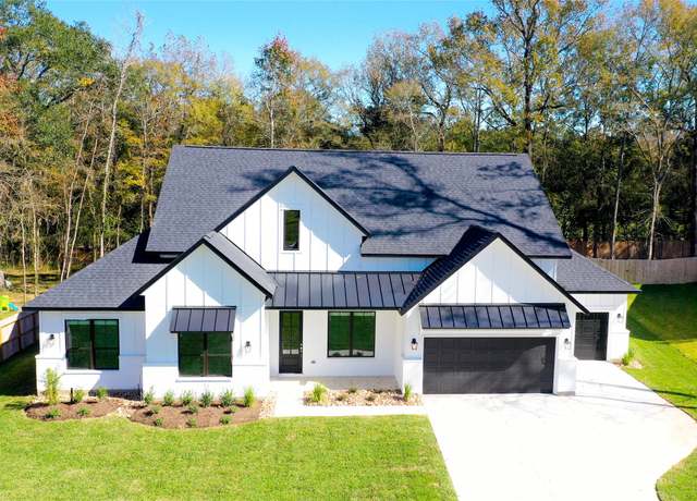 Property at 11582 Chapel Bend Dr, Montgomery, TX 77356, 4 beds, 3.5 baths