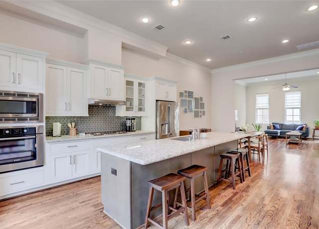 Property at 1348 W 25th St, Houston, TX 77008, 3 beds, 3.5 baths