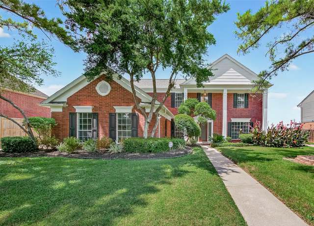 Property at 14802 Atterbury Dr, Sugar Land, TX 77498, 4 beds, 2.5 baths