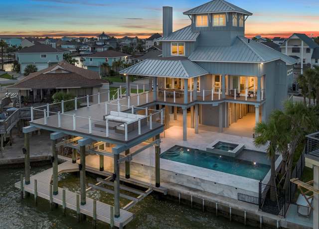 Property at 1311 Oahu Dr, Tiki Island, TX 77554, 3 beds, 3.5 baths