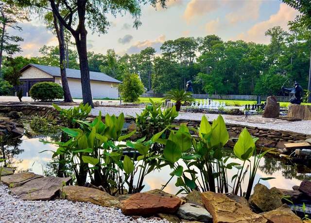 Property at 728 Crestbend Dr, Houston, TX 77042, 4 beds, 4.5 baths