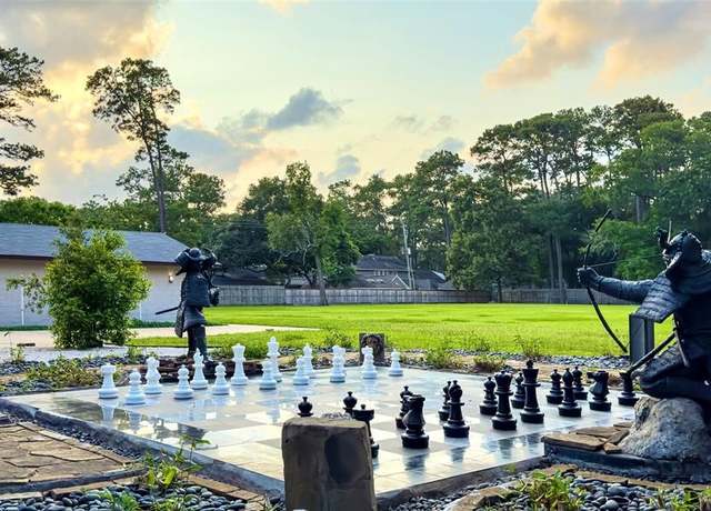 Property at 728 Crestbend Dr, Houston, TX 77042, 4 beds, 4.5 baths