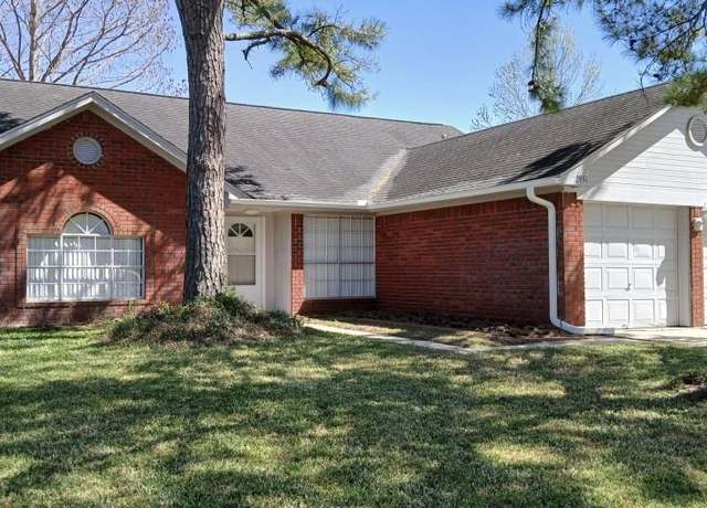 Property at 2931 Auburn Dr, Pearland, TX 77584, 4 beds, 2 baths