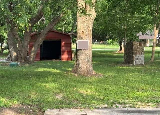 Property at 751 Riverside Dr, Palacios, TX 77465
