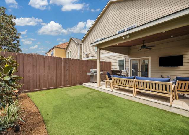 Property at 1027 Kern St Unit A, Houston, TX 77009, 3 beds, 2 baths
