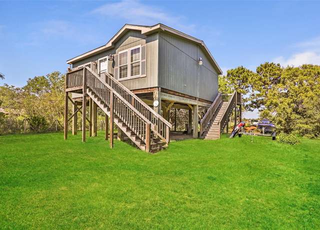 Property at 637 Troy St, Anahuac, TX 77514, 2 beds, 1 bath