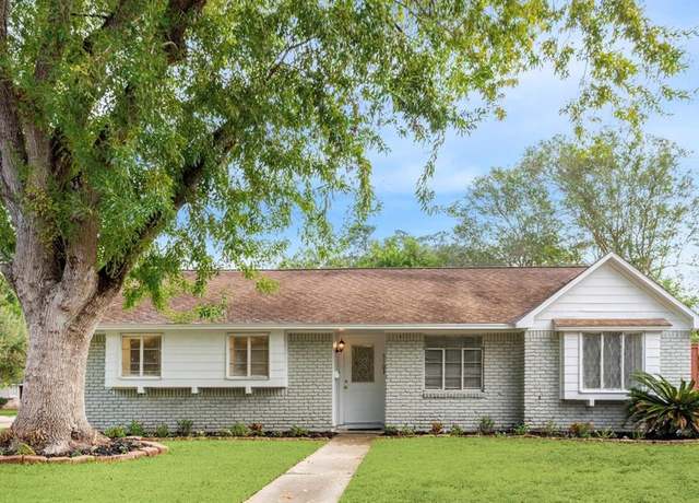 Property at 5703 Alvarado Dr, Houston, TX 77035, 3 beds, 2 baths