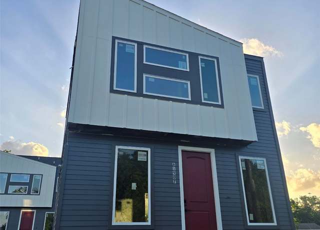 Property at 3206 Retta St, Houston, TX 77026, 2 beds, 3 baths