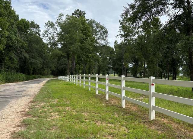 Property at 1263 Old Providence Rd, Livingston, TX 77351