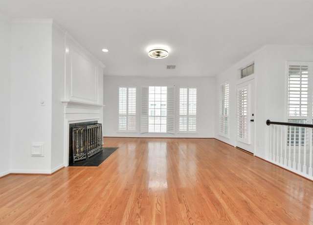 Property at 4217 Gibson St Unit A, Houston, TX 77007, 3 beds, 3.5 baths