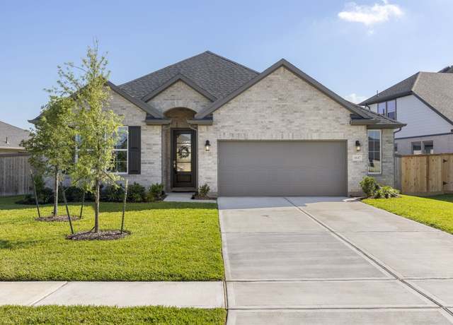 Property at 16147 Sapphire Crest Dr, Conroe, TX 77302, 4 beds, 3.5 baths