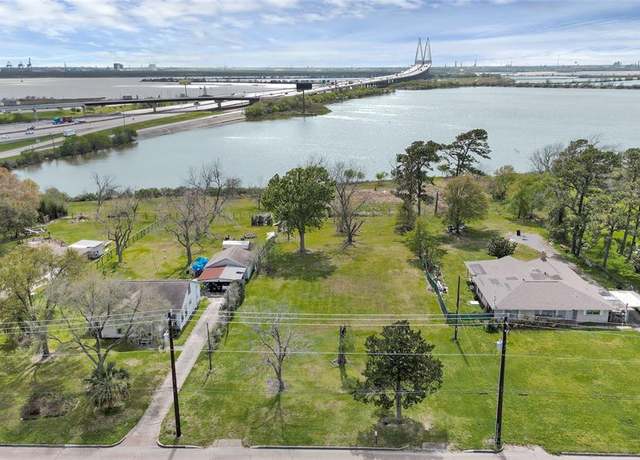 Property at 1715 Missouri St, Baytown, TX 77520