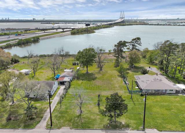 Property at 1715 Missouri St, Baytown, TX 77520