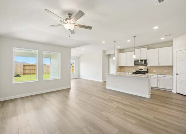 Property at 17921 Stone Terrace Ct, Montgomery, TX 77316, 3 beds, 2 baths