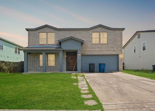 Property at 668 NW Crossing Dr, New Braunfels, TX 78130, 4 beds, 2.5 baths
