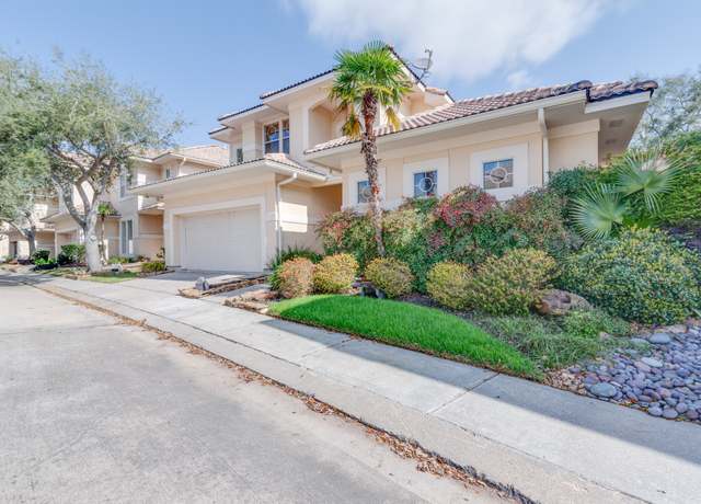 Property at 403 Harborside Way, Kemah, TX 77565, 3 beds, 2.5 baths