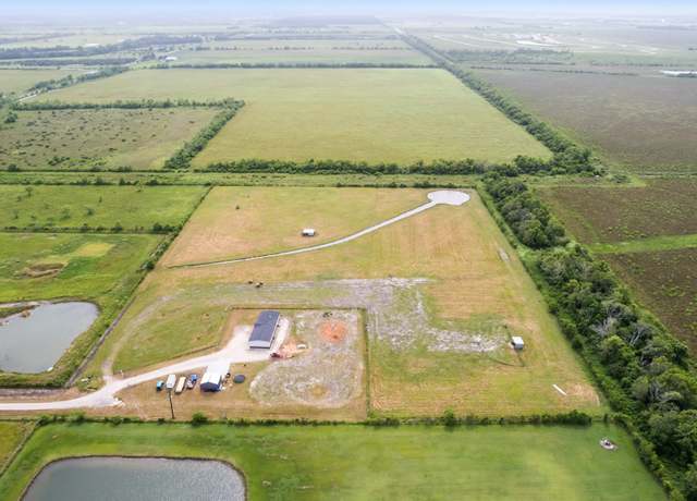 Property at 2835 Flores Bayou Bridge Rd, Angleton, TX 77515, 5 beds, 3 baths