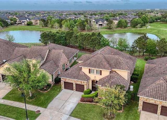 Property at 107 Lake View Loop, Fulshear, TX 77441, 3 beds, 3.5 baths