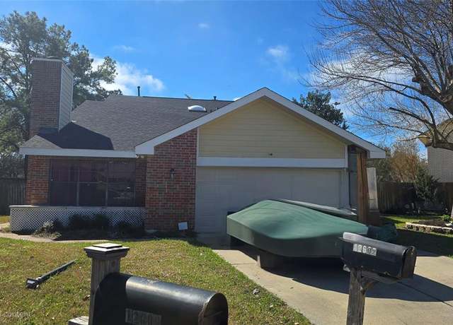 Property at 12602 Ashford Pine Dr, Houston, TX 77082, 4 beds, 2.5 baths