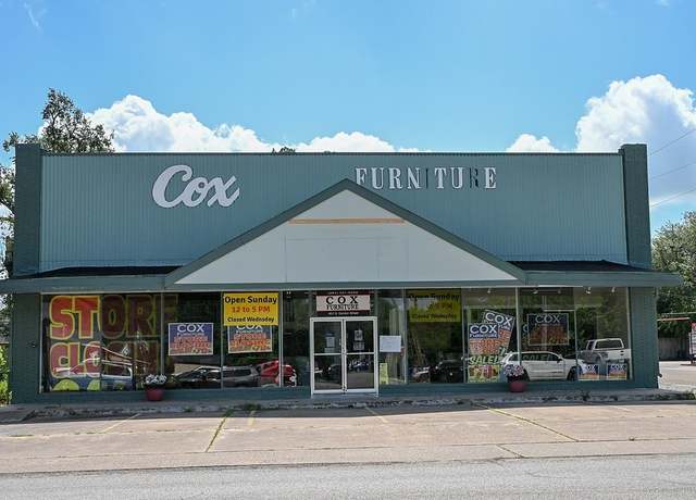 Property at 601 S Gordon St, Alvin, TX 77511
