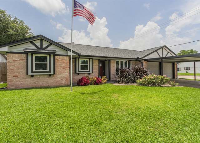 Property at 1102 E X St, Deer Park, TX 77536, 3 beds, 2 baths