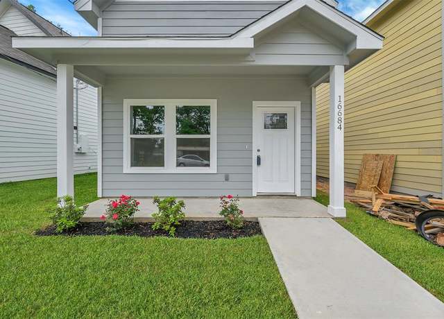 Property at 16684 E Ivanhoe, Montgomery, TX 77316, 3 beds, 2.5 baths