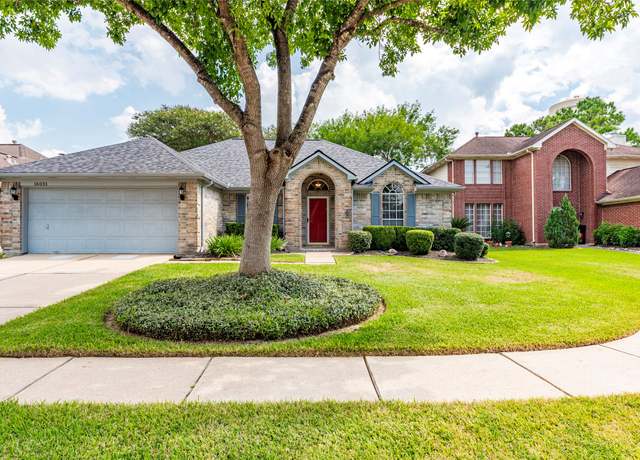 Property at 16031 Capistrano Falls Dr, Friendswood, TX 77546, 3 beds, 2 baths