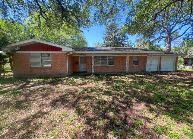Property at 105 Longridge Dr, La Marque, TX 77568, 3 beds, 1.5 baths