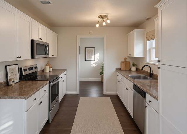 Property at 502 Chestnut St, Brazoria, TX 77422, 3 beds, 1 bath