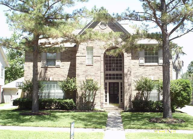 Property at 20530 Spring Rose Dr, Katy, TX 77450, 3 beds, 2.5 baths