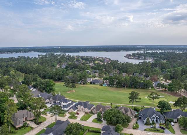 Property at 38 Cloverdale Ct, Montgomery, TX 77356, 4 beds, 4.5 baths