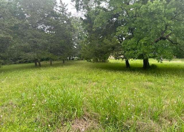 Property at 516 Falcon Dr, Trinity, TX 75862
