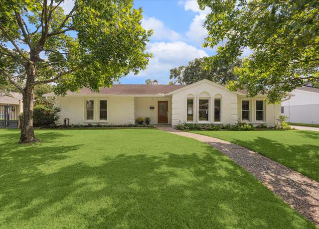 Property at 10027 Longmont Dr, Houston, TX 77042, 3 beds, 2.5 baths