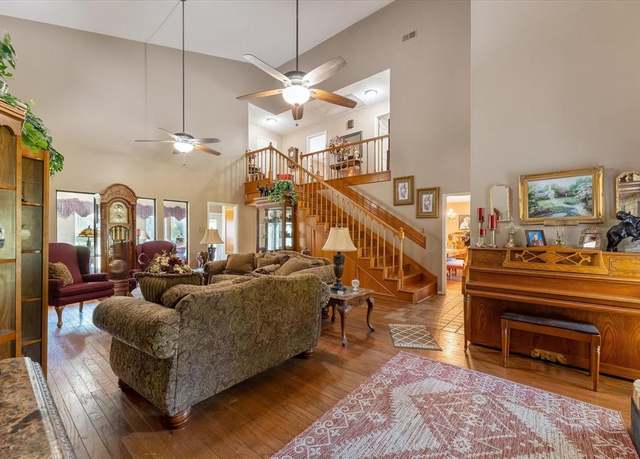 Property at 121 County Road 3180, Cleveland, TX 77327, 4 beds, 4.5 baths