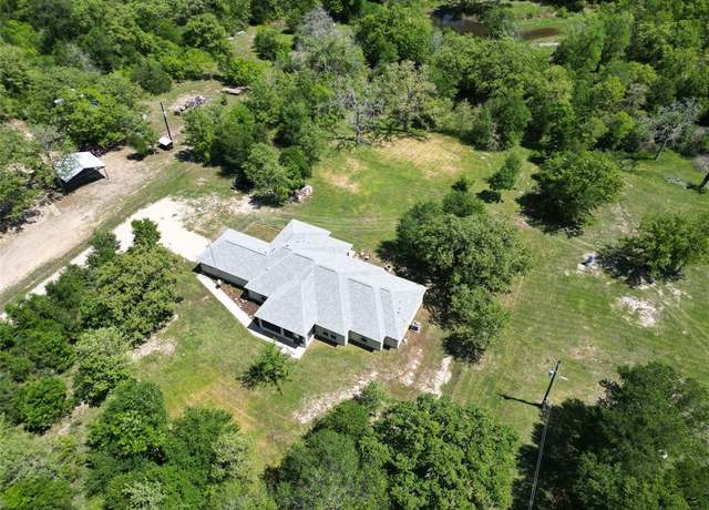 Property at 2755 Overlook Rd, Caldwell, TX 77836, 5 beds, 2.5 baths