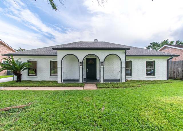 Property at 11523 Bandlon Dr, Houston, TX 77072, 4 beds, 2 baths
