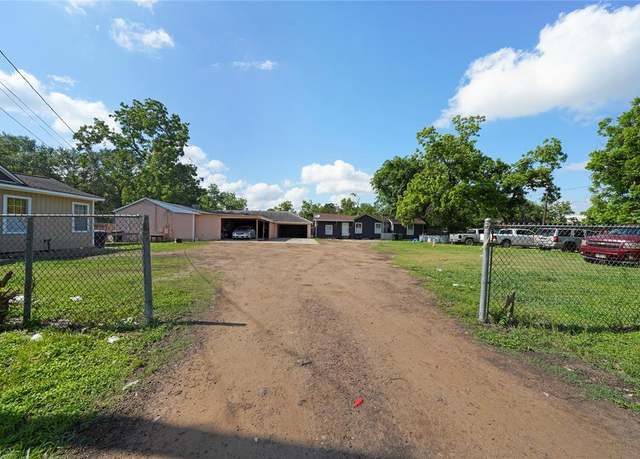 Property at 3810 Hurley St, Houston, TX 77093, 3 baths