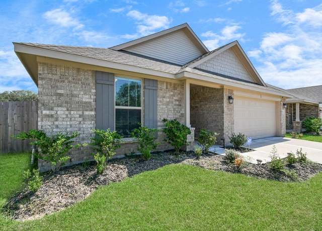 Property at 333 Bryan Way, Angleton, TX 77515, 4 beds, 2 baths