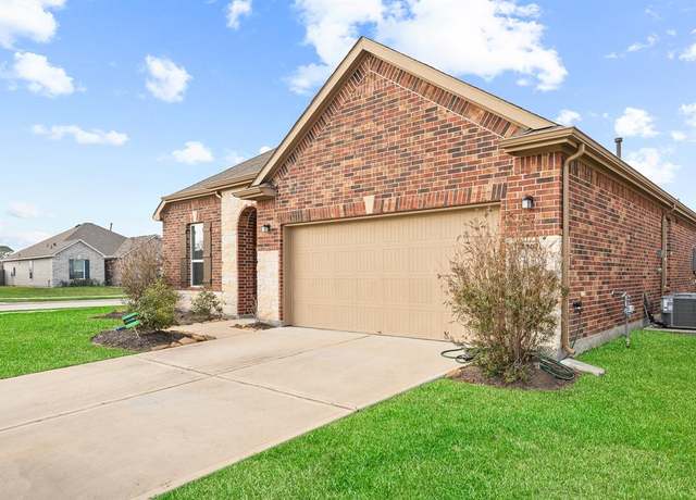 Property at 5907 Osprey Dr, Rosenberg, TX 77469, 4 beds, 2 baths