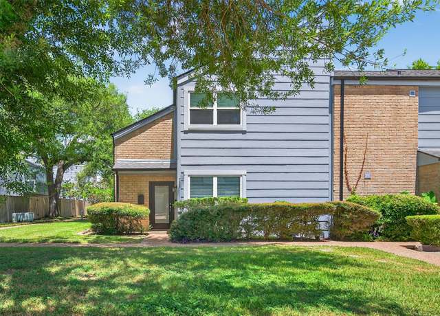 Property at 723 Worthshire St, Houston, TX 77008, 2 beds, 2.5 baths